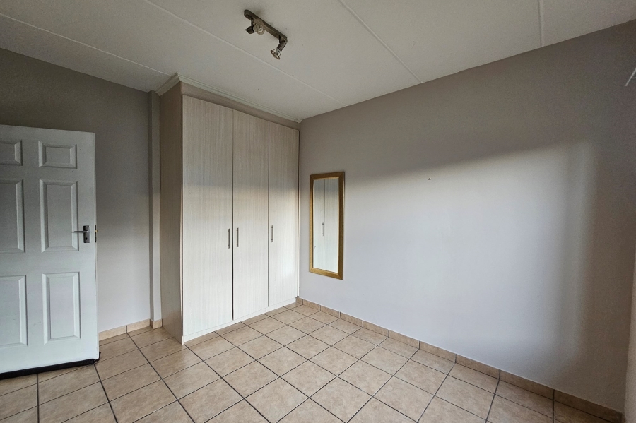 To Let 3 Bedroom Property for Rent in Waterval East North West